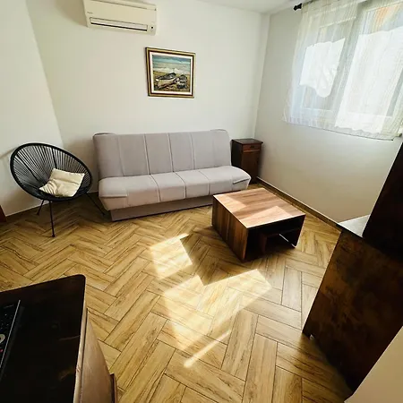 Piranesi With A Parking Space דירה *