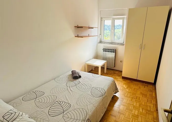 Piranesi With A Parking Space Daire Pula