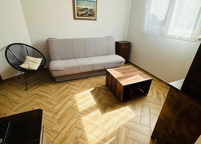 Piranesi With A Parking Space Daire *