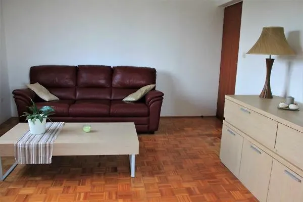 Piranesi With A Parking Space Daire Pula