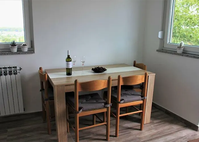 Piranesi With A Parking Space Pula