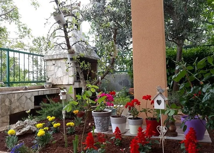 Piranesi With A Parking Space Daire Pula